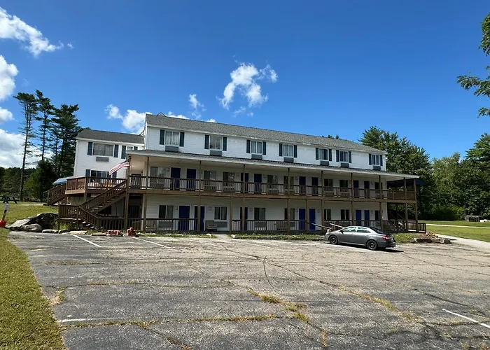 Winnisquam Lake Inn Tilton