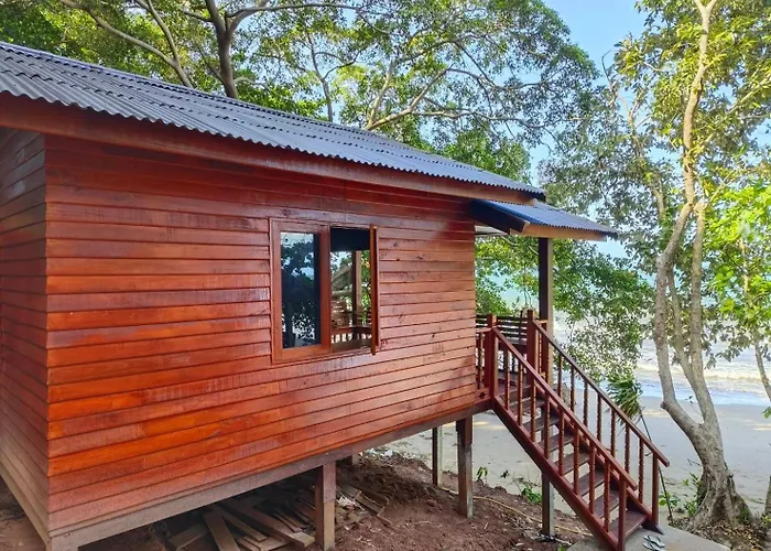 Kohjum Seafront Resort Koh Jum
