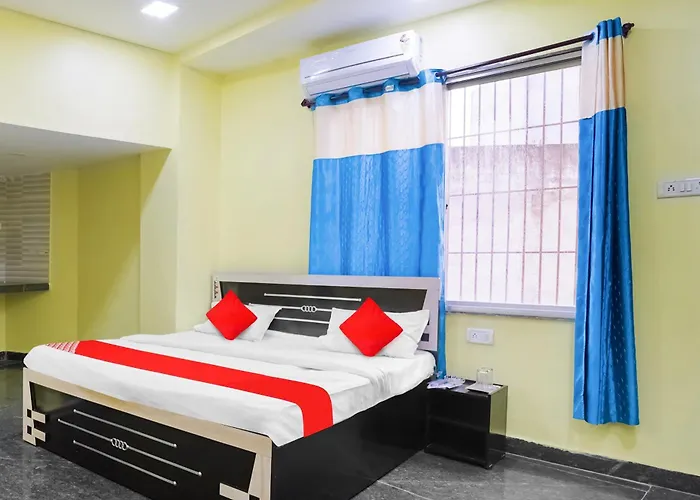 Hotel O Flagship Jai Shri Krishna Raipur 