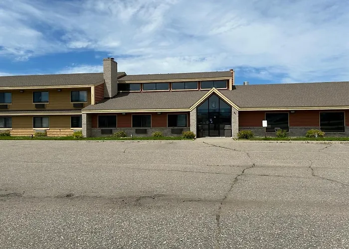 Northwoods Inn & Suites - Blackduck