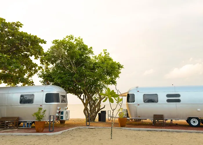 Camperisti Club Laiya Hotel San Juan 