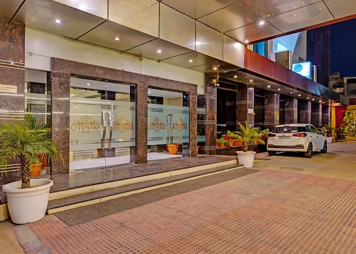 Hotel S R Plaza New Delhi