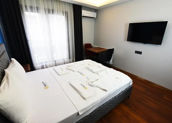 Renk Otel Karşıyaka İzmir