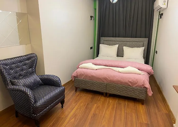 Renk Otel Karşıyaka İzmir
