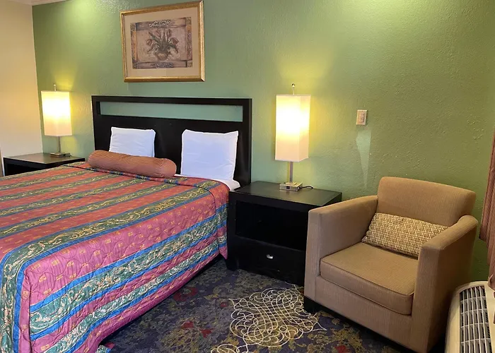 Cloud 9 Motel Cypress