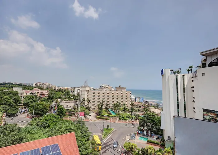 Treebo Blak & Wite Rk Beach Visakhapatnam