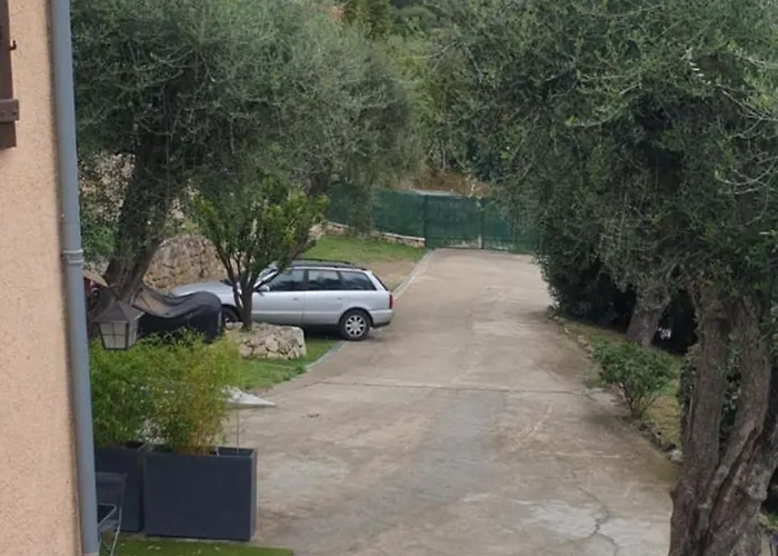 Aux Balcons du Riou avec vue mer 180 degrés Vence