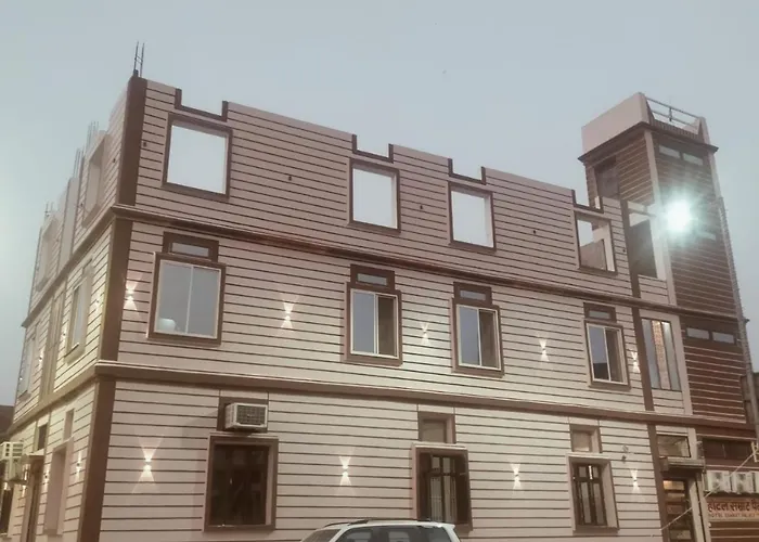 Hotel Samrat Palace Ayodhya