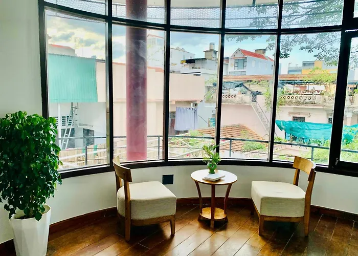 The Light Corner Huế Hotel