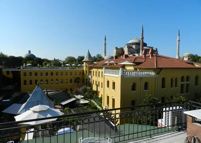 Berk Guest House - Grandma'S House Estambul