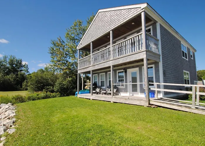 Keltic Quay Cottages & Bayfront Lodge Whycocomagh