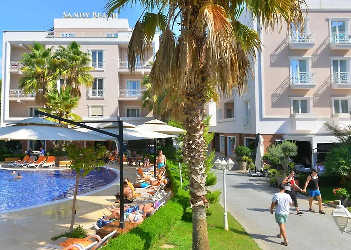 Sandy Beach Resort Golem 