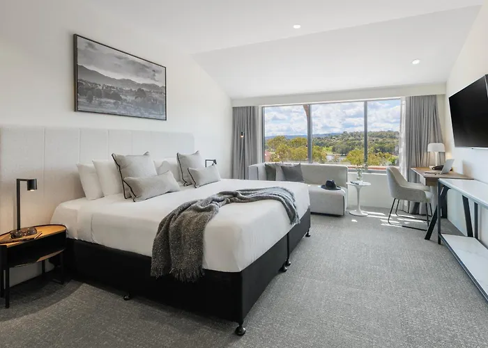 Punthill Tuggeranong Aparthotel Canberra