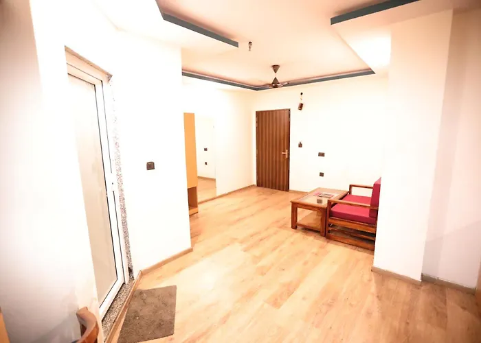 Hotel Noida Grand Sec 58