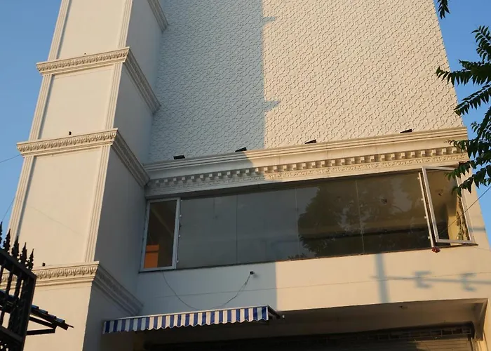 Hotel Calista Square Dehradun