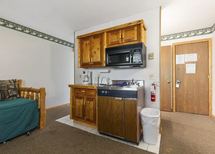 Pelican Lakes Motel Breezy Point