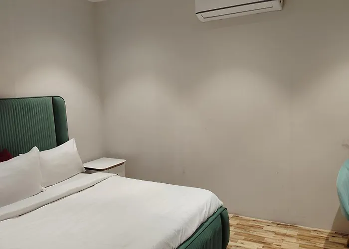 Rivaz Hotel And Restaurant New Delhi