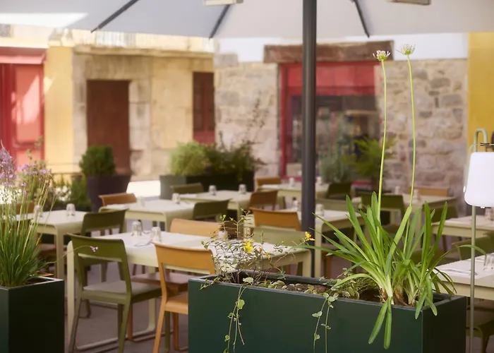 Hôtel Restaurant Le Botaniste Prats-de-Mollo-la-Preste