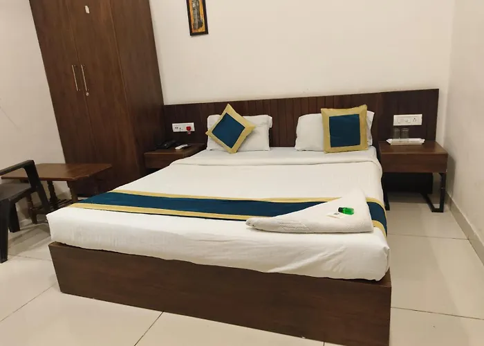 Topdealhotel Sheesh Mahal Indore