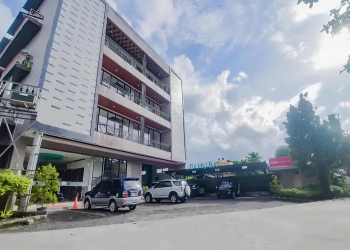 OYO 90312 Bahu Bay Hotel Manado