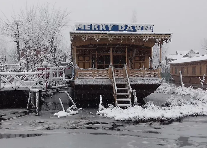 Merry Dawn Houseboat Srinagar 