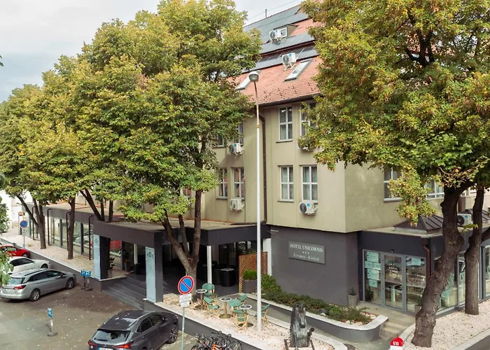 Hotel Unicornis Eger