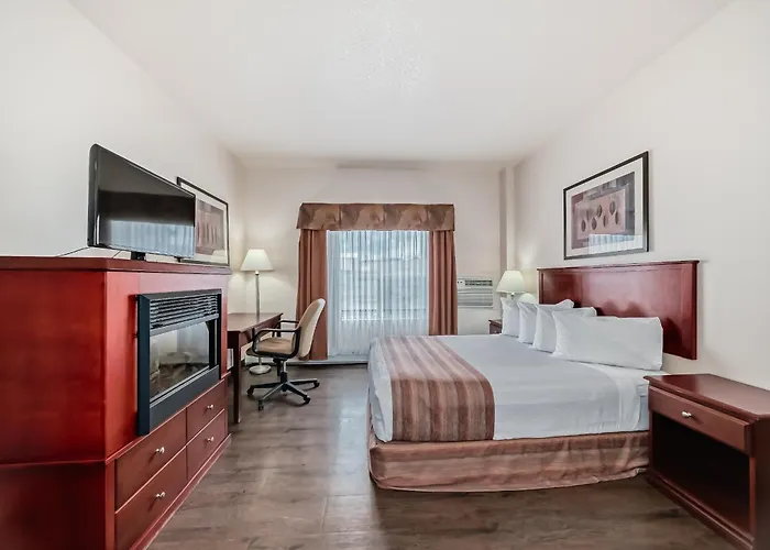 Grande Cache Inn & Suites