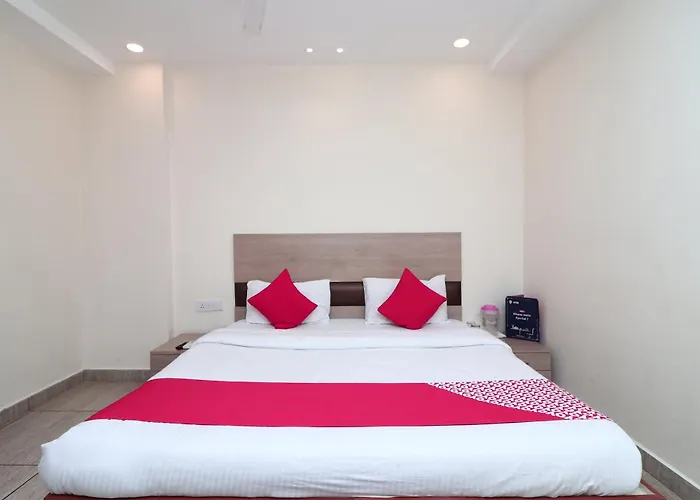 Collection O Haldwani Formerly City Square Hotel
