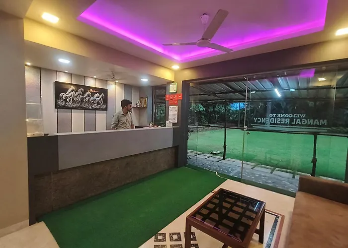Hotel Mangal Residency Lonavala !! 600 Mts From Lonavala Railway Station !! Couple Friendly !!