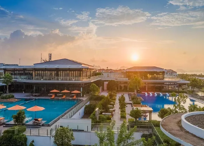 Oakwood Ha Long Hotel
