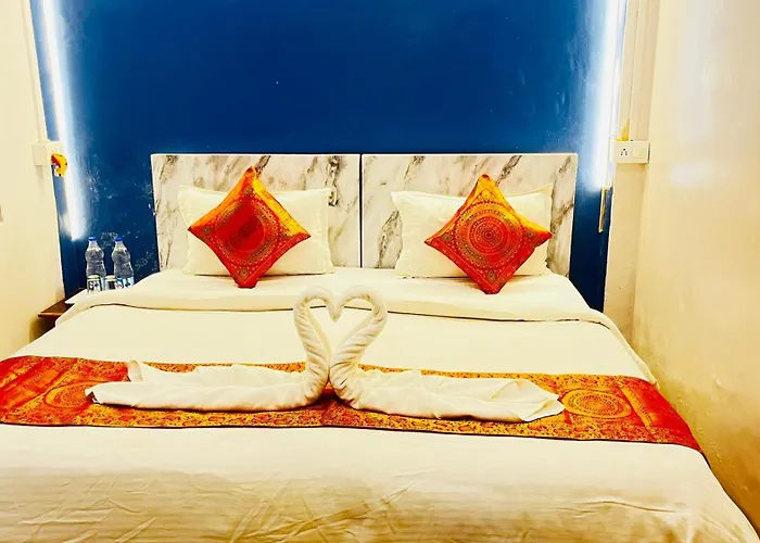 Vibe N Joy Hotel Varanasi