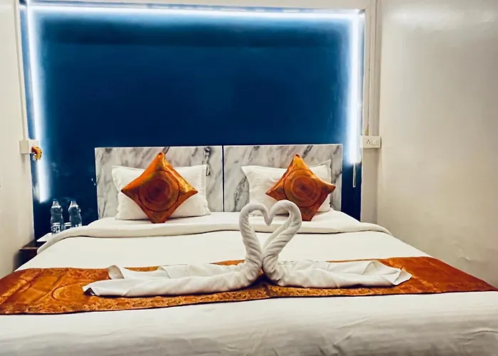 Vibe N Joy Hotel Varanasi