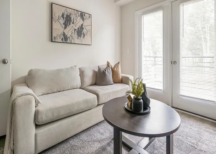 North Concord Modern Apartments By Barsala