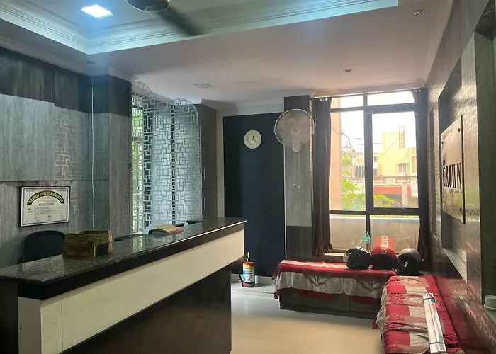 Crown Guest House Chennai