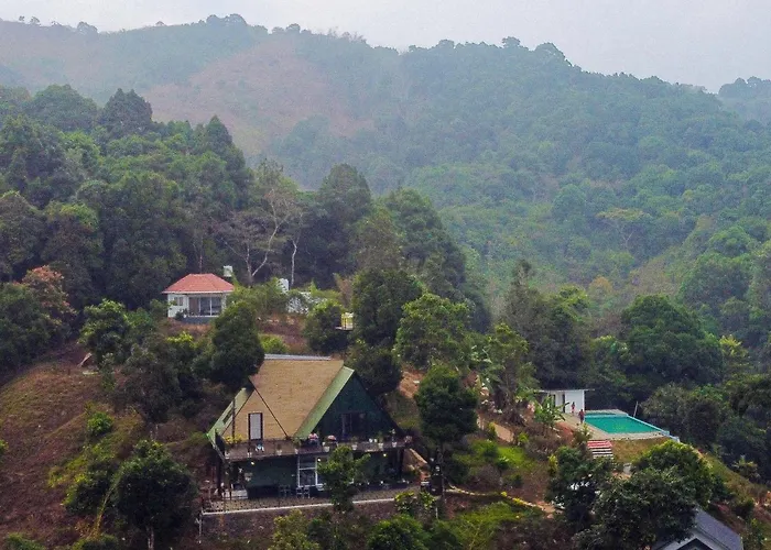 Misty Hideout Bed & Breakfast Kakkadampoyil