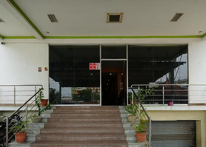 Hotel Sai Golden Rooms Deluxe Tirupati