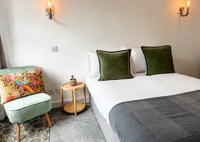 Dog And Whistle Pub Hotel Hertford