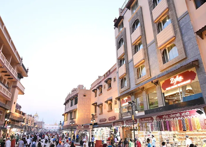Abode By Aliste Hotels- 2 Minutes Walking To Golden Temple, Amritsar