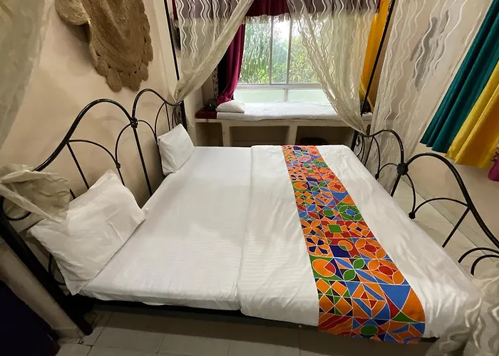 Hotel Hanuman Ghat On Lake Pichola Udaipur