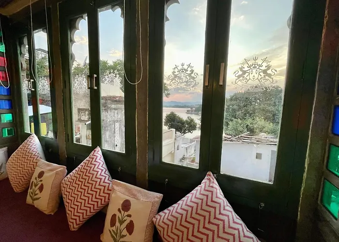 Sheeshmahal By Oladar Hotel Udaipur