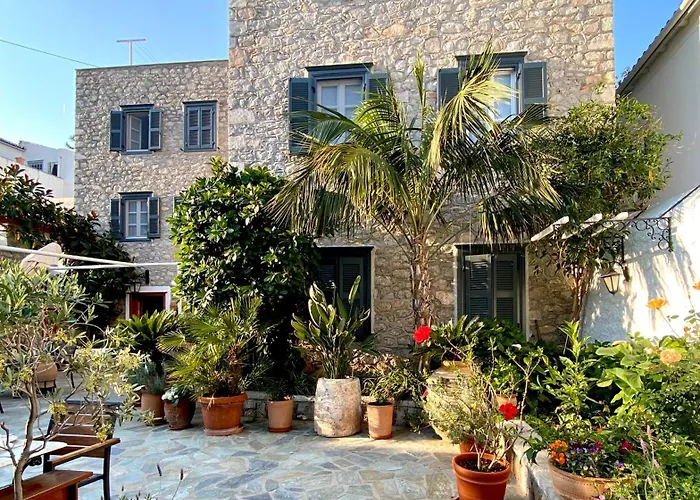 Mistral Hotel Hydra 