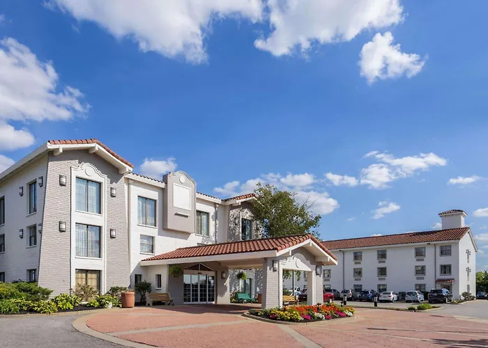 La Quinta Inn By Wyndham Pittsburgh Airport Moon Township