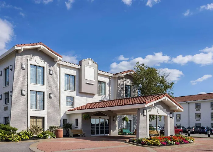 La Quinta Inn By Wyndham Pittsburgh Airport Moon Township