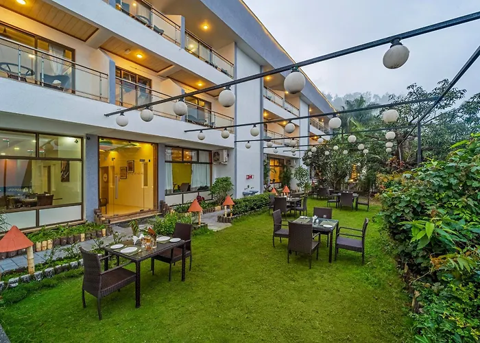 Sterling Panchgani Hotel