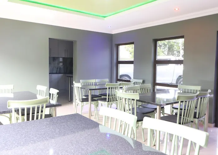 Wise Bird Guest House Roodepoort