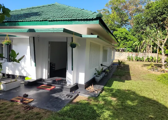 Hotel Pearl In à Mirissa