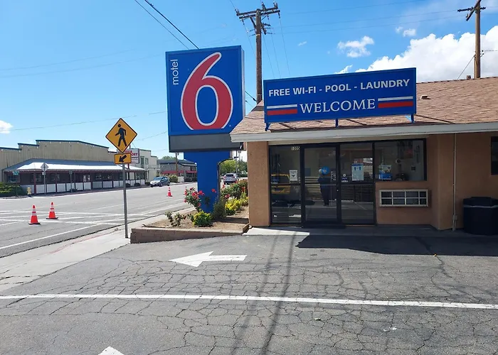 Motel 6 Bishop