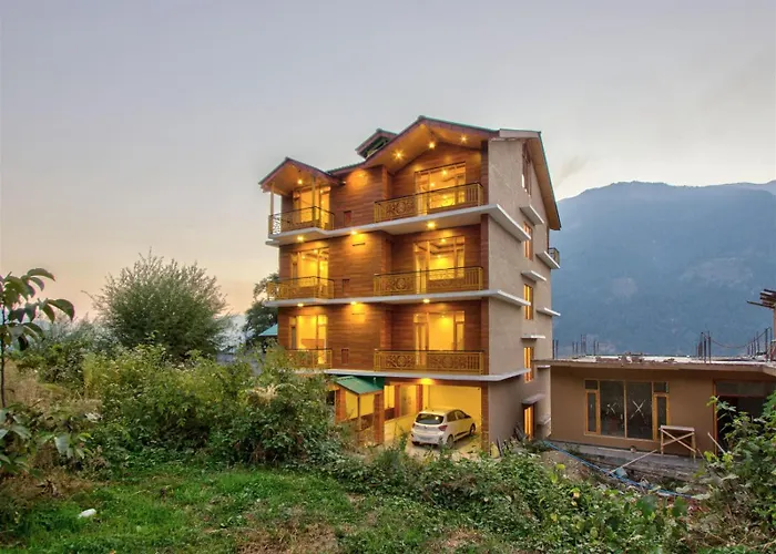 Golden Peak Manali Hotel