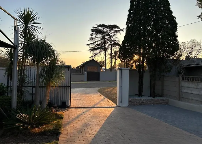 Haus Eleven Hotel Piet Retief