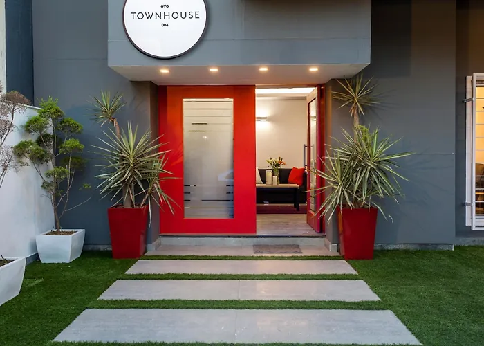 Townhouse 004 Noida Hotel